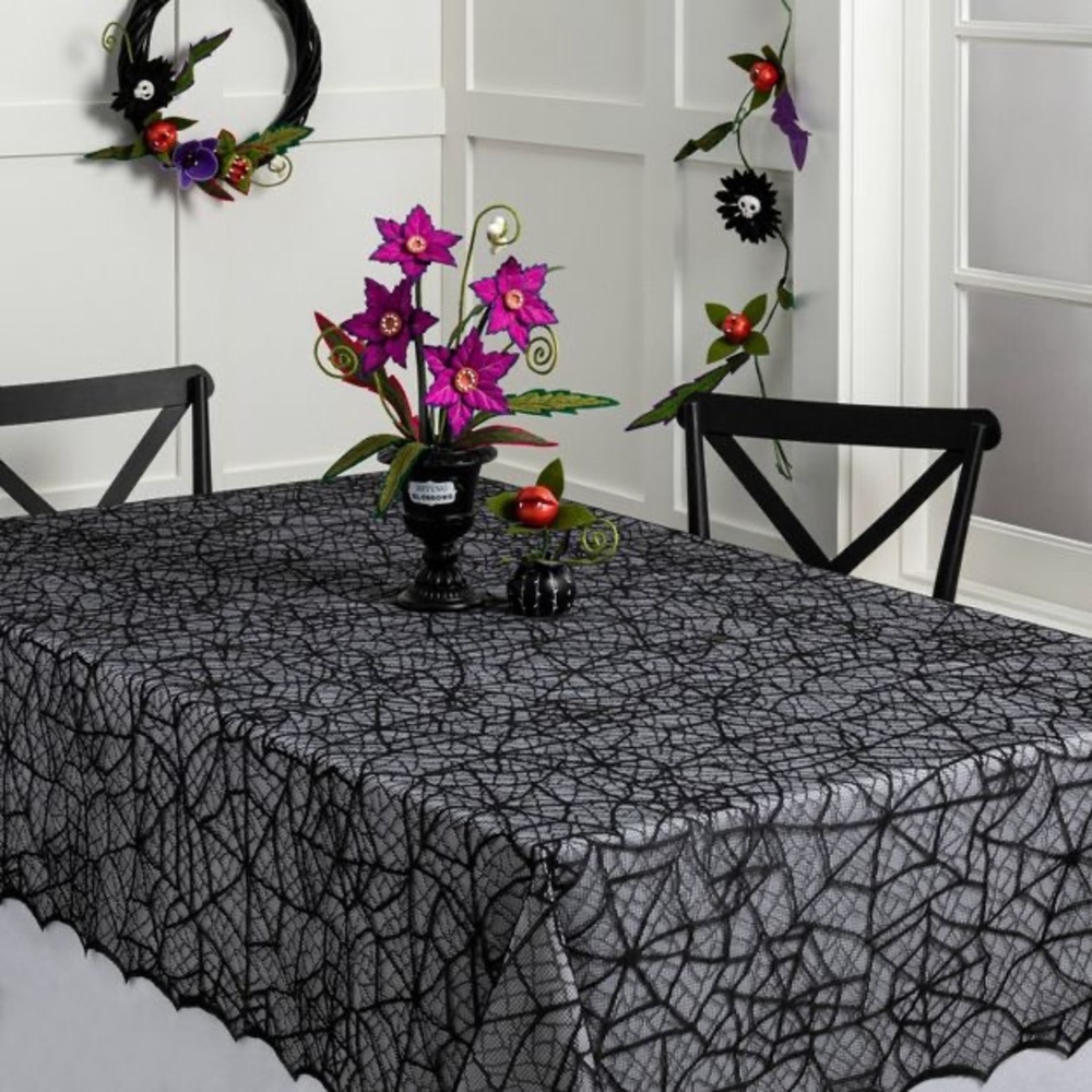 Sold ✅ ✨ 🎃 Lace Halloween Tablecloth 81”*60” 🎃✨